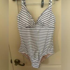 NWT Kona Sol one piece bathing suit size medium
